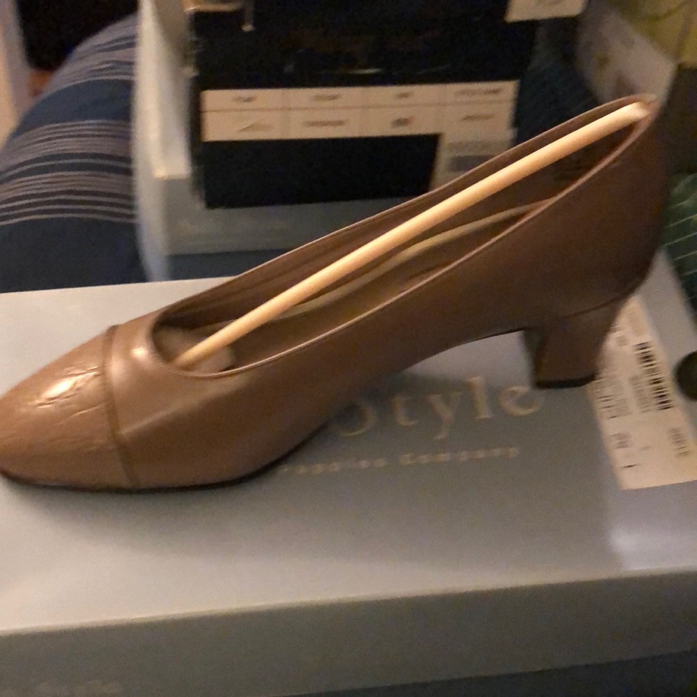 Hush puppies shoes